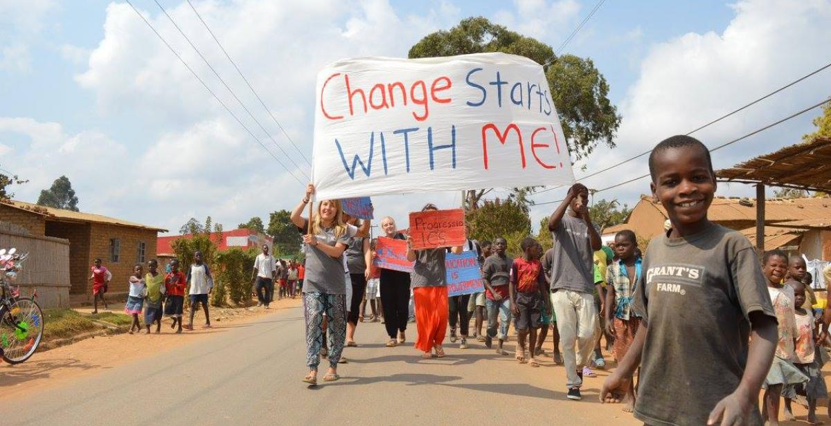 Volunteers in Malawi organised a rally to promote gender equity and better access to sexual and reproductive health.