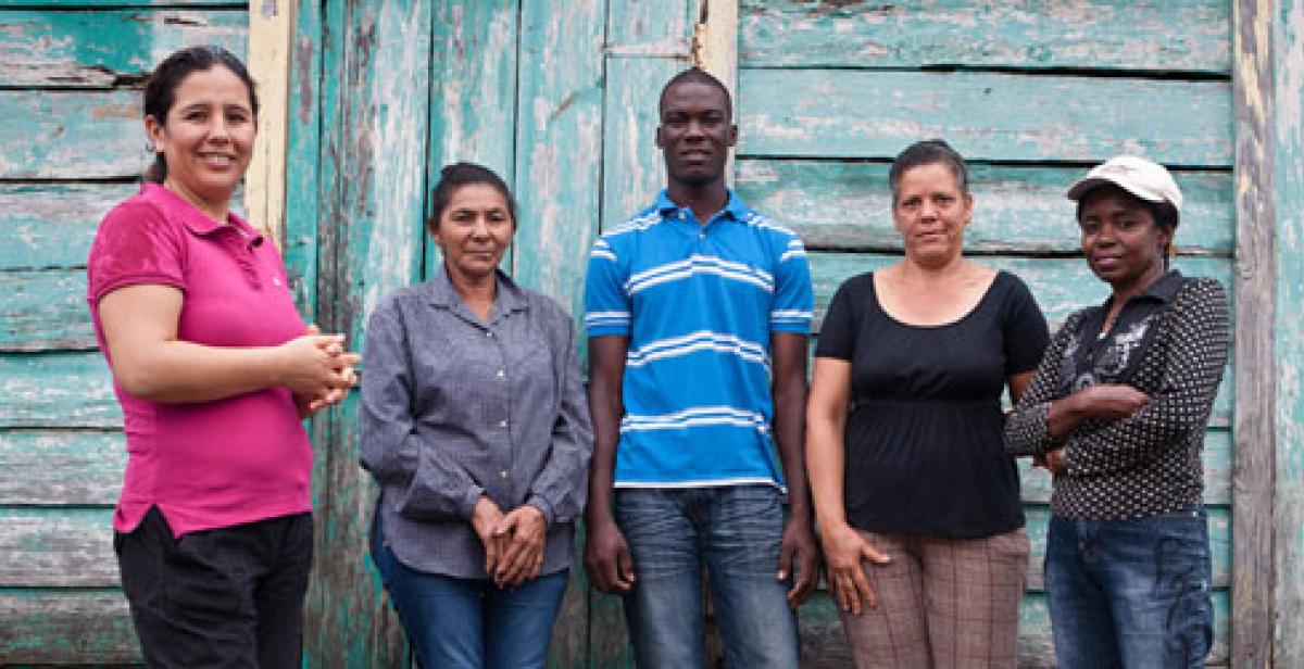 Karina Cuba with members of the Partido mothers&#039; group