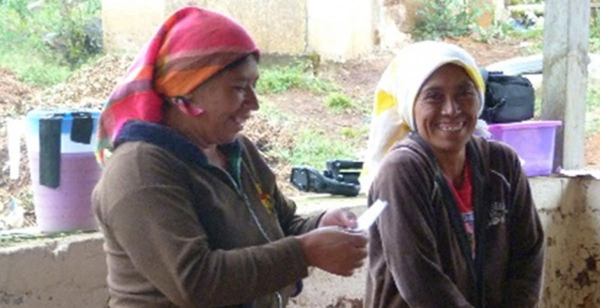 Women presenting to the group in Chiligatoro