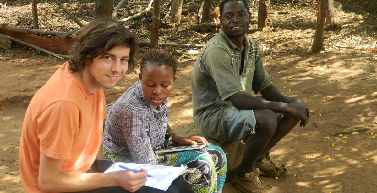 Uk volunteer Andy Griffiths and national volunteer Violet Nkhoma 