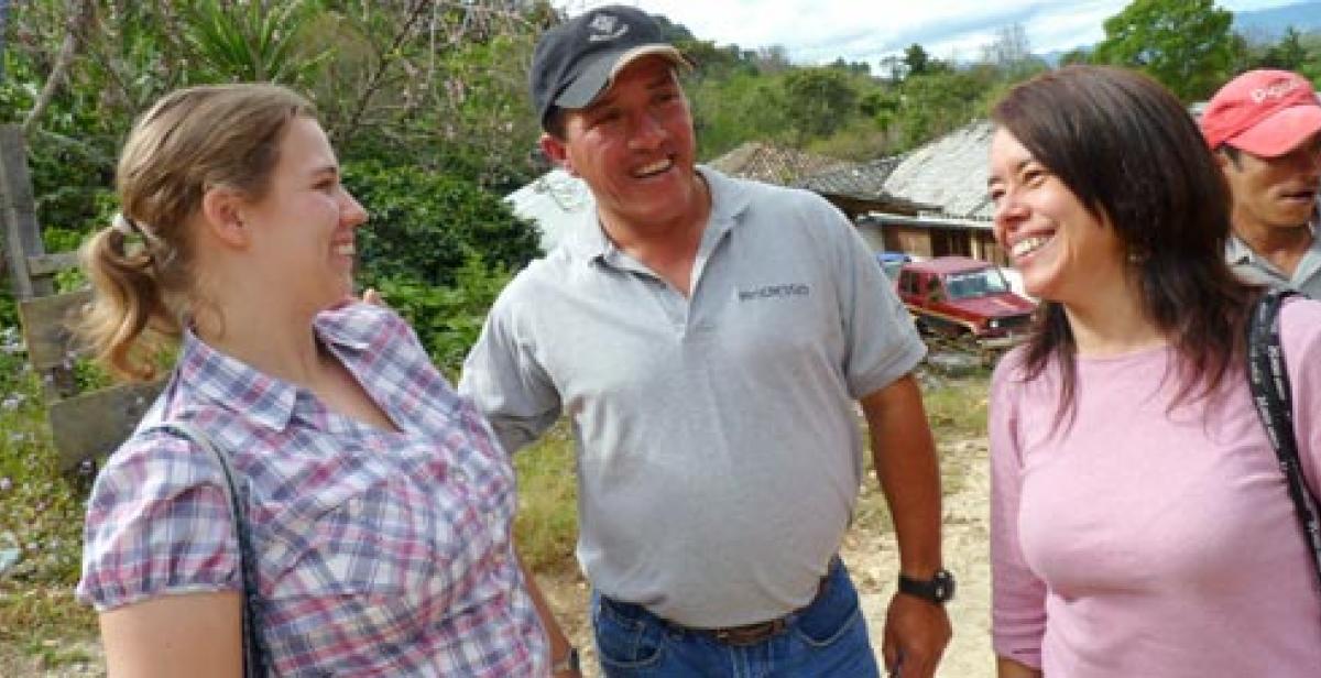 Lisa Barrett with Oscar Argueta and Xiomara Ventura