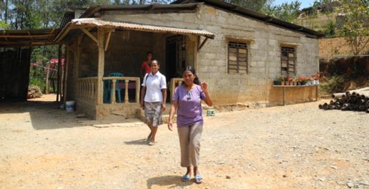 Women in Estada village, Timor-Leste