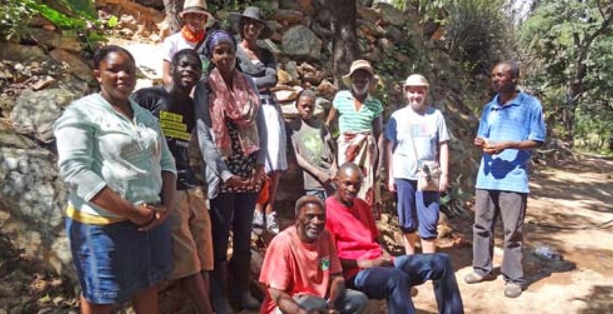 Mr Rufaro and ICS volunteers