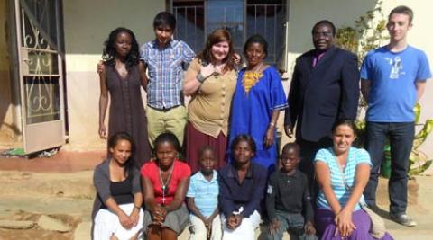 Photo of ICS volunteers in Malawi
