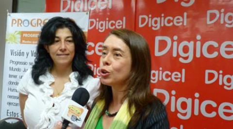 Xiomara Ventura launches the new initiative with Digicel